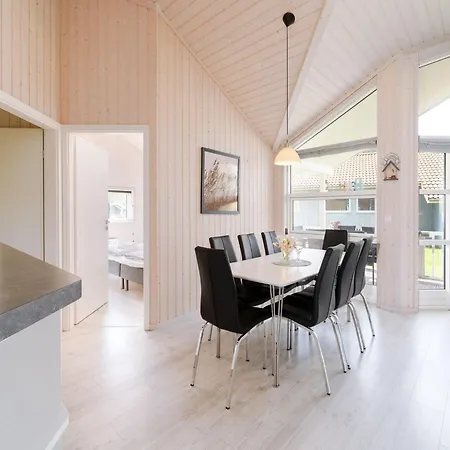 Strandhaus Mit Ueberdachter Terrasse * Großenbrode