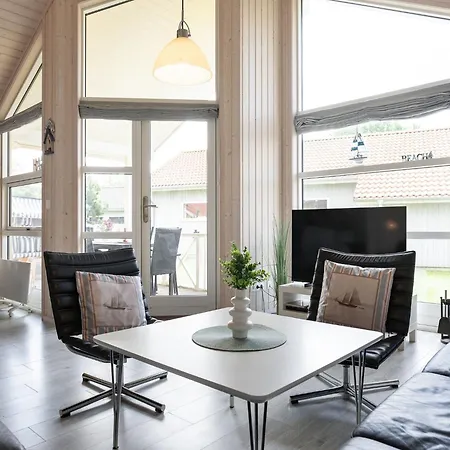 Strandhaus Mit Ueberdachter Terrasse Großenbrode
