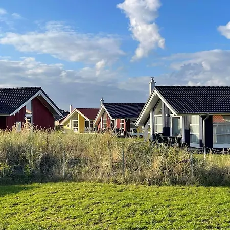 Strandhaus Mit Ueberdachter Terrasse Großenbrode
