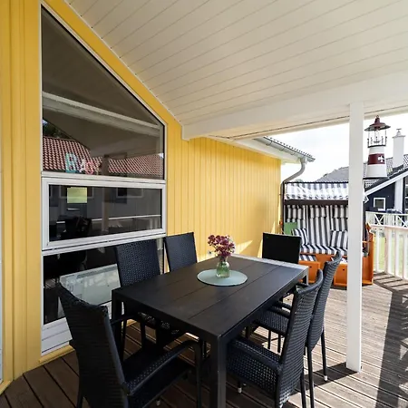 Strandhaus Mit Ueberdachter Terrasse アパート *
